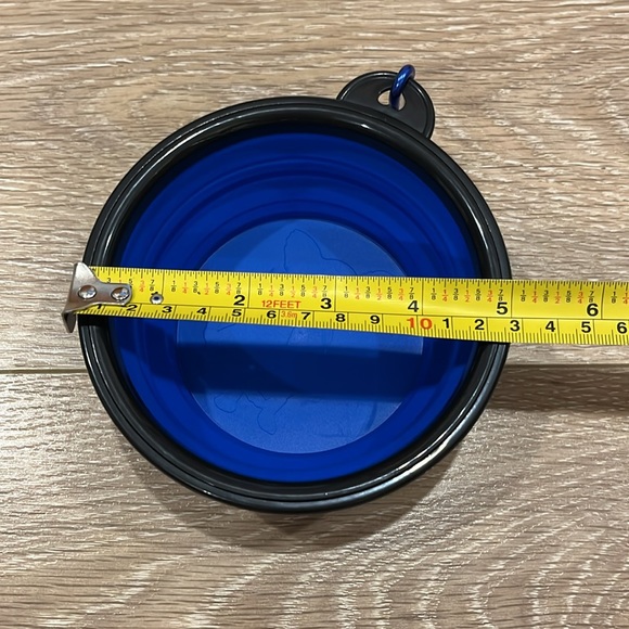 Collapsible Silicone Pet Bowl - blue - Picture 4 of 5